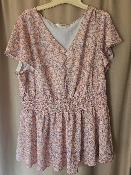 Ages Orinda Tops - EUC Agnes Orinda Top